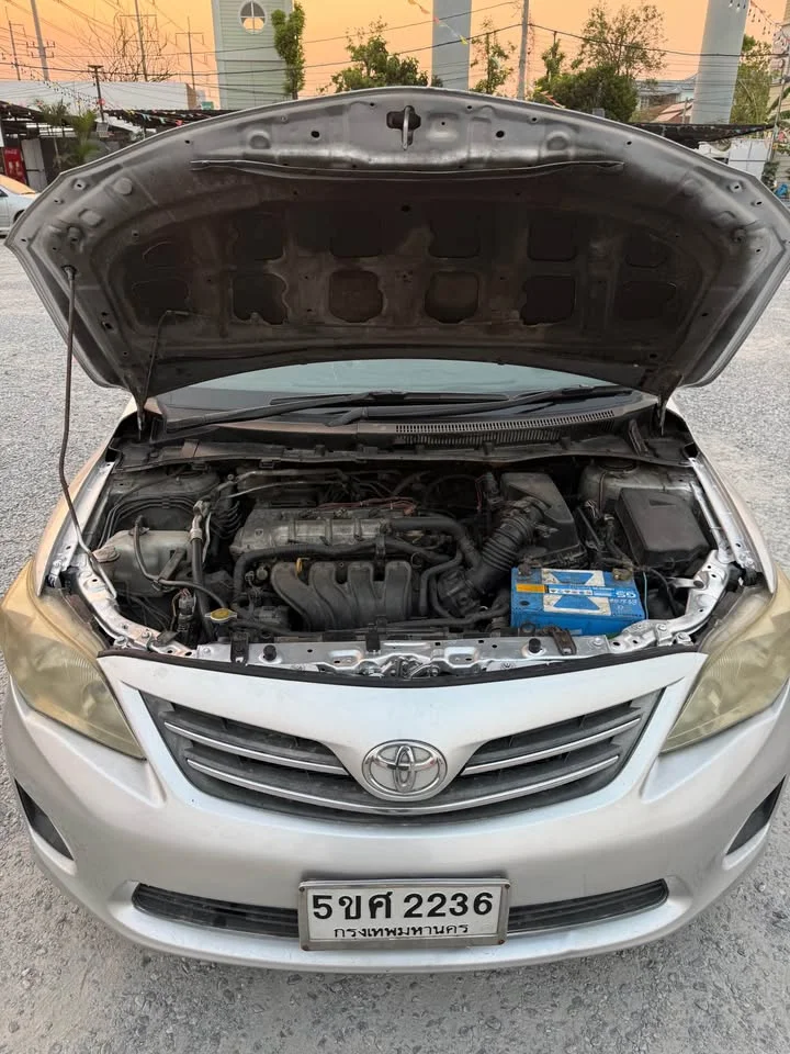 2011 Toyota Corolla Altis X (E140) 2