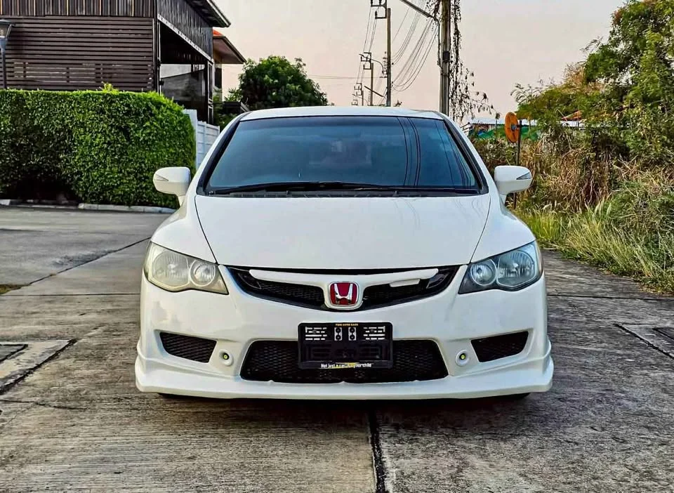 2005 Honda Civic VIII 2