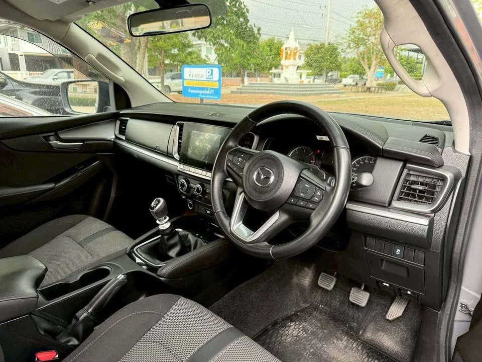 2023 Mazda BT-Series III 2