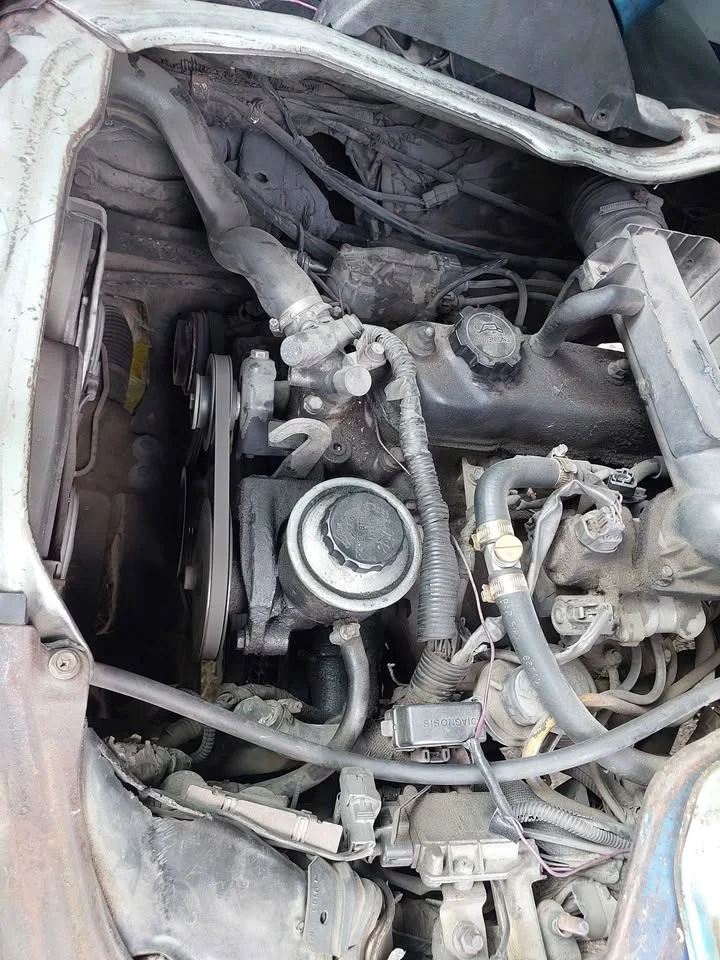 2000 Toyota Commuter IV (H100) 2