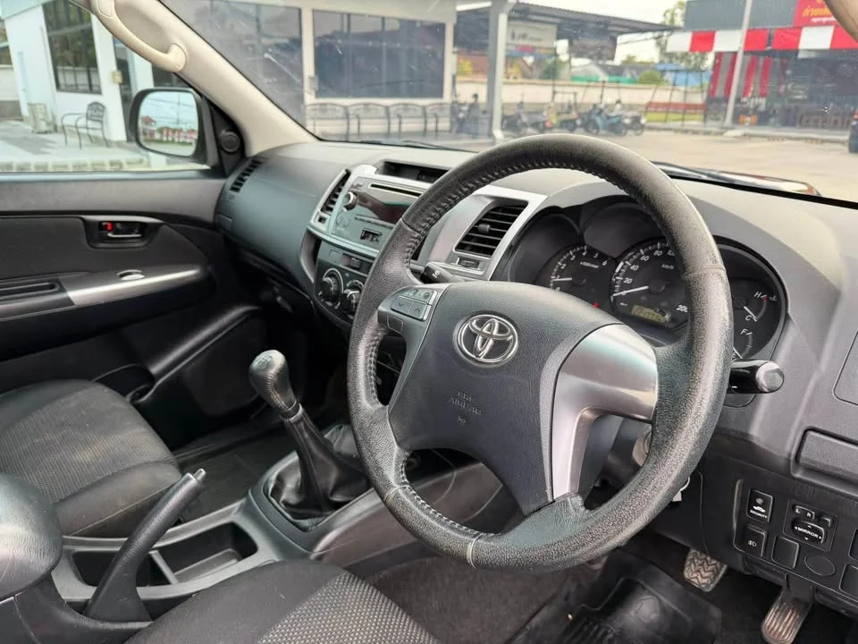 2015 Toyota Hilux VII 2