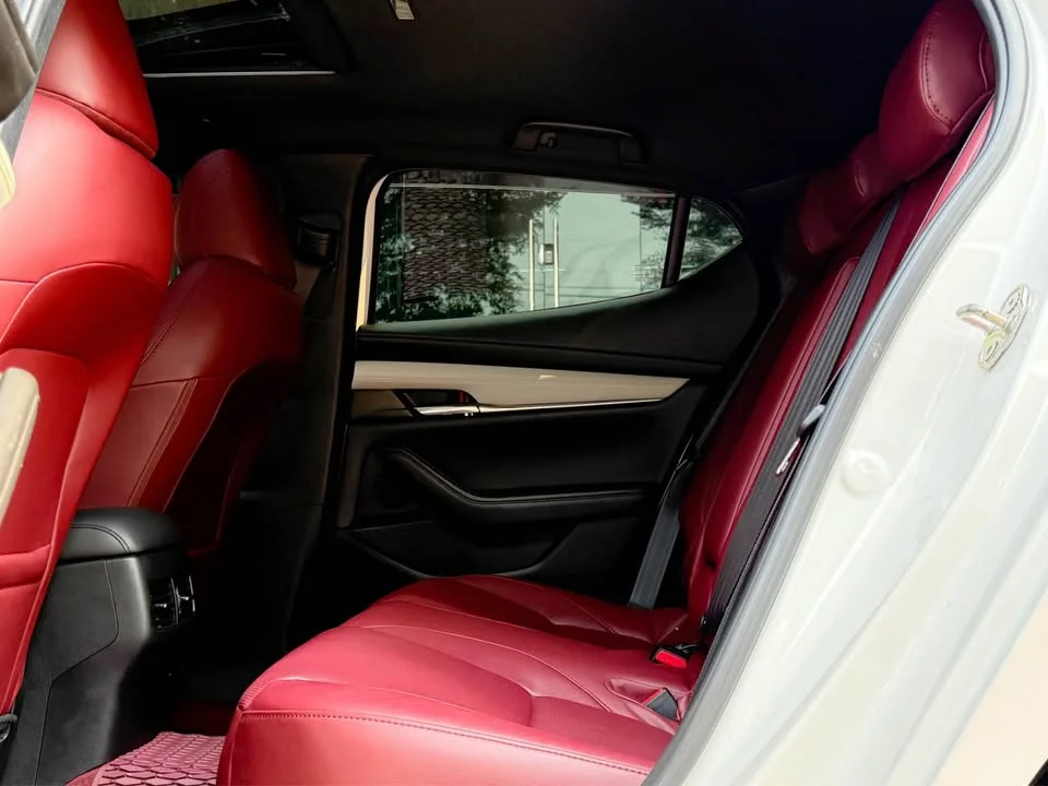 2022 Mazda 3 IV 2