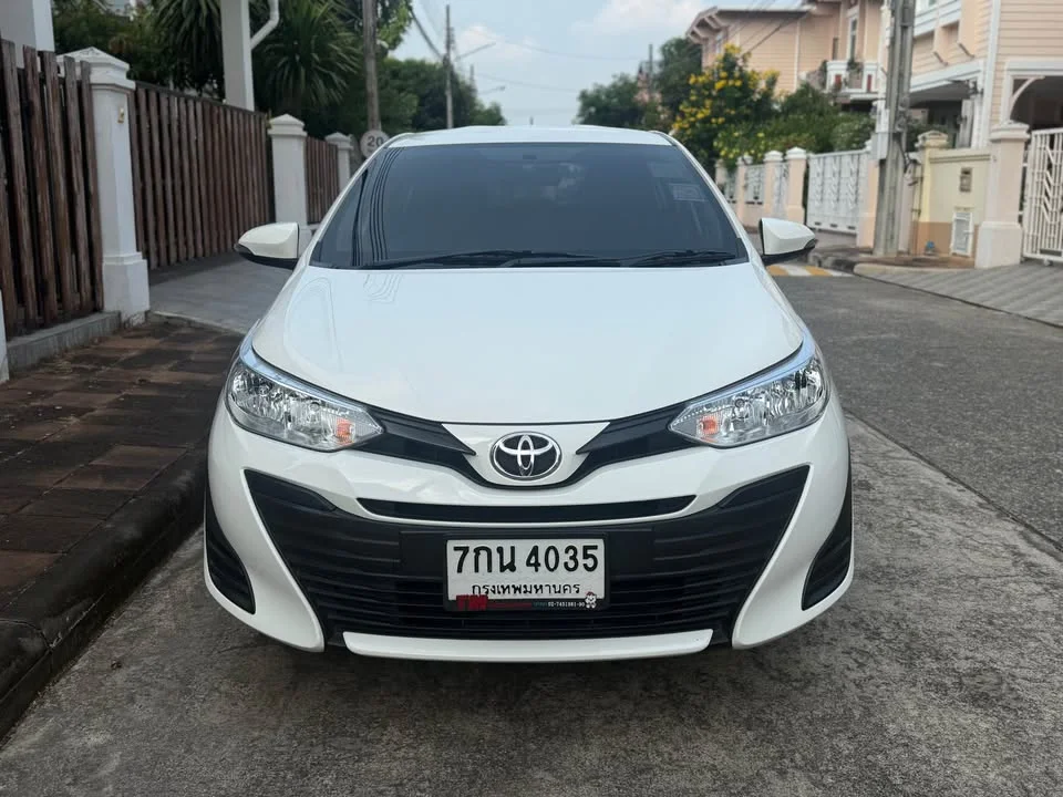 2018 Toyota Yaris ATIV III 2