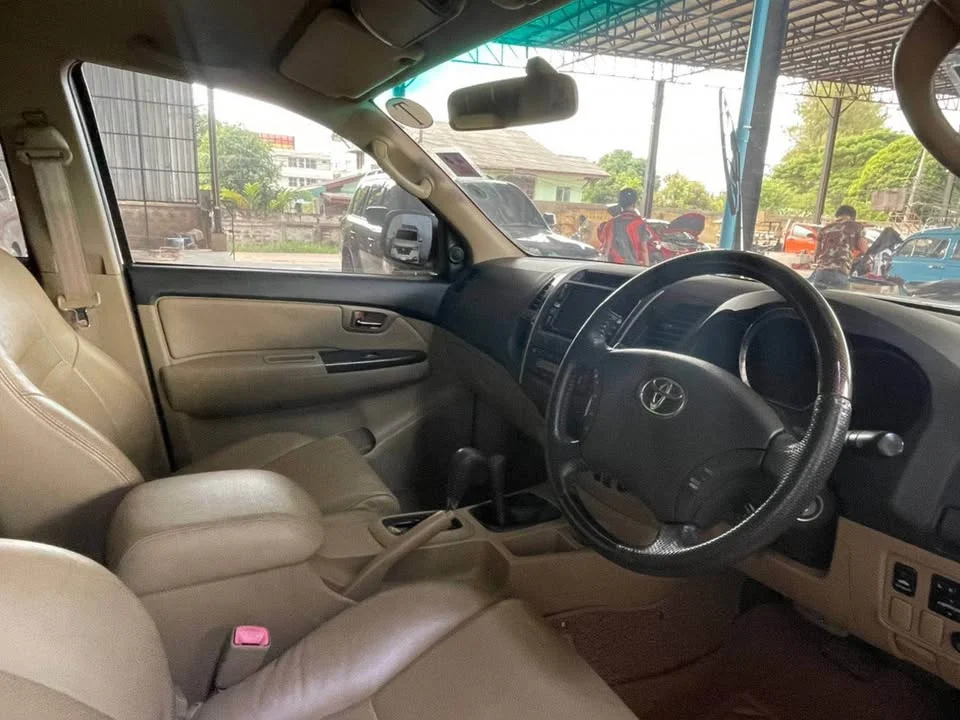 2009 Toyota Fortuner I 3