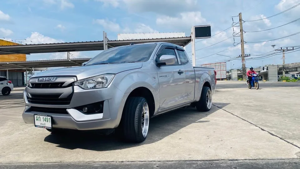 2020 Isuzu D-Max III (RG) 3
