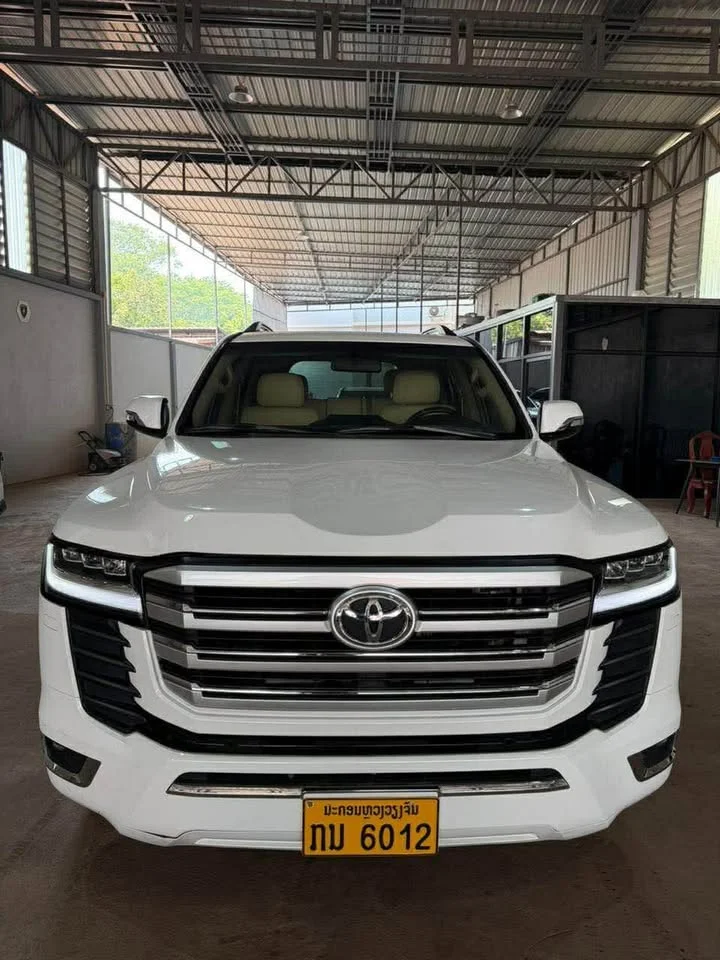 2010 Toyota Land Cruiser J300 3
