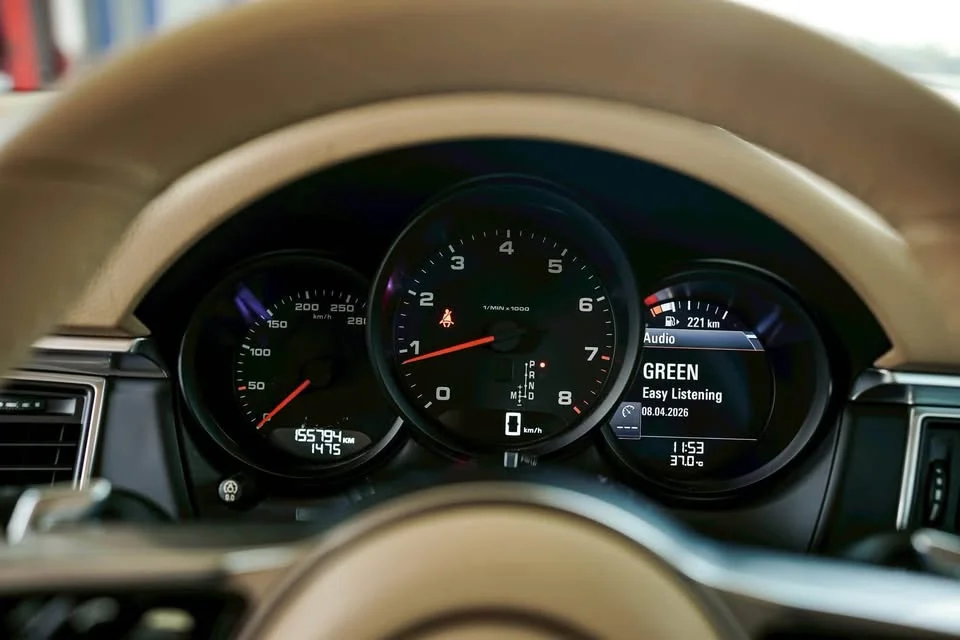 2016 Porsche Macan I 2