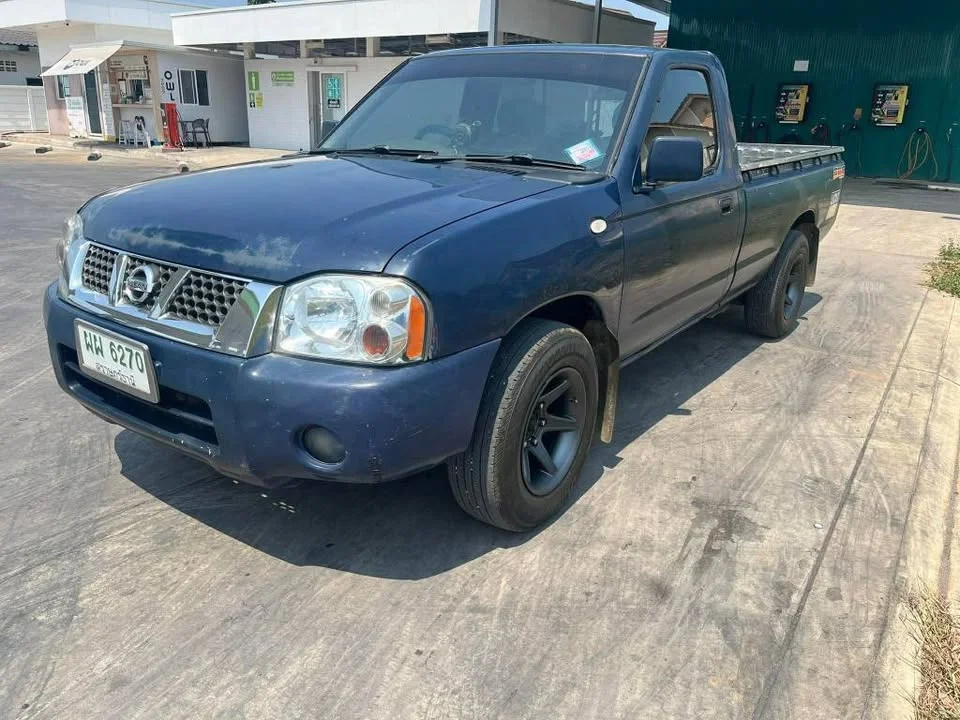 2005 Nissan Frontier I 3