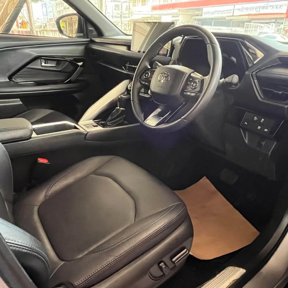 2024 Toyota Yaris Cross AC200 3