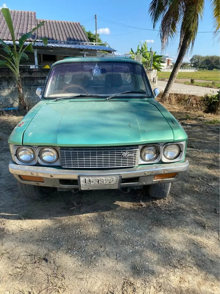 1975 Isuzu Faster Dragon Eyes I 3