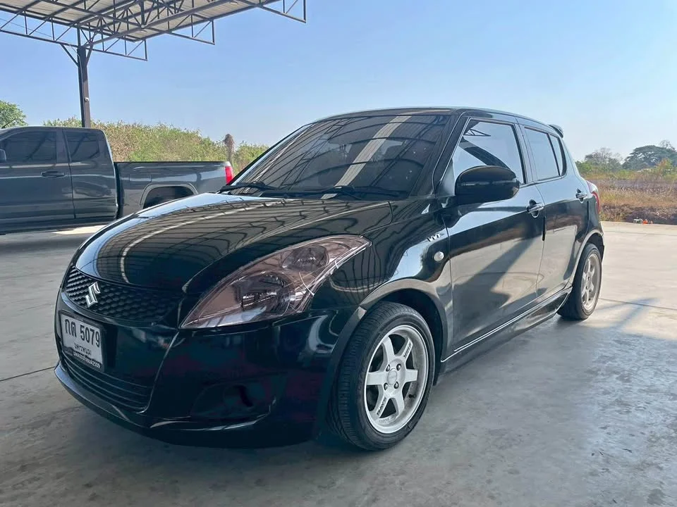2012 Suzuki Swift II 3