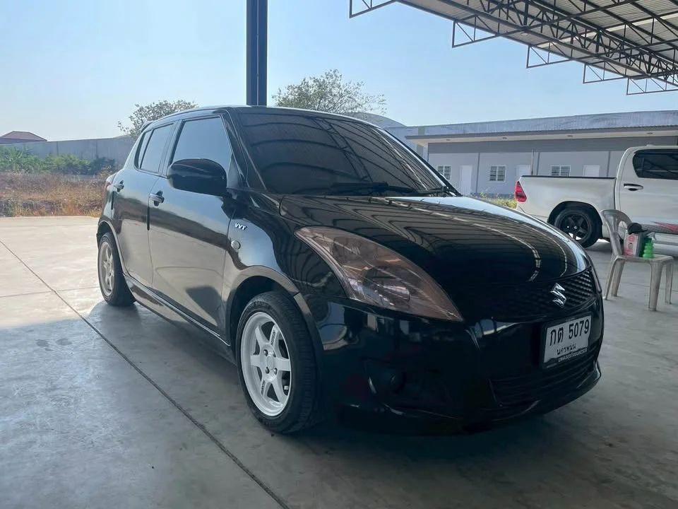 2012 Suzuki Swift II 2