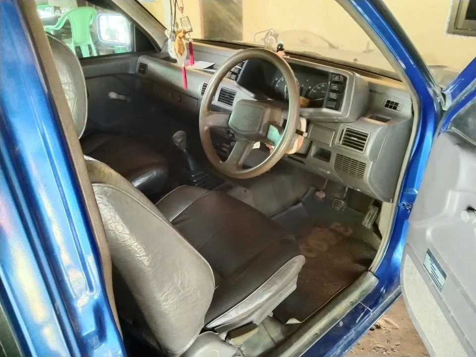 1997 Isuzu TFR III 3