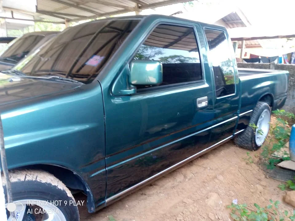 1998 Isuzu TFR III 2