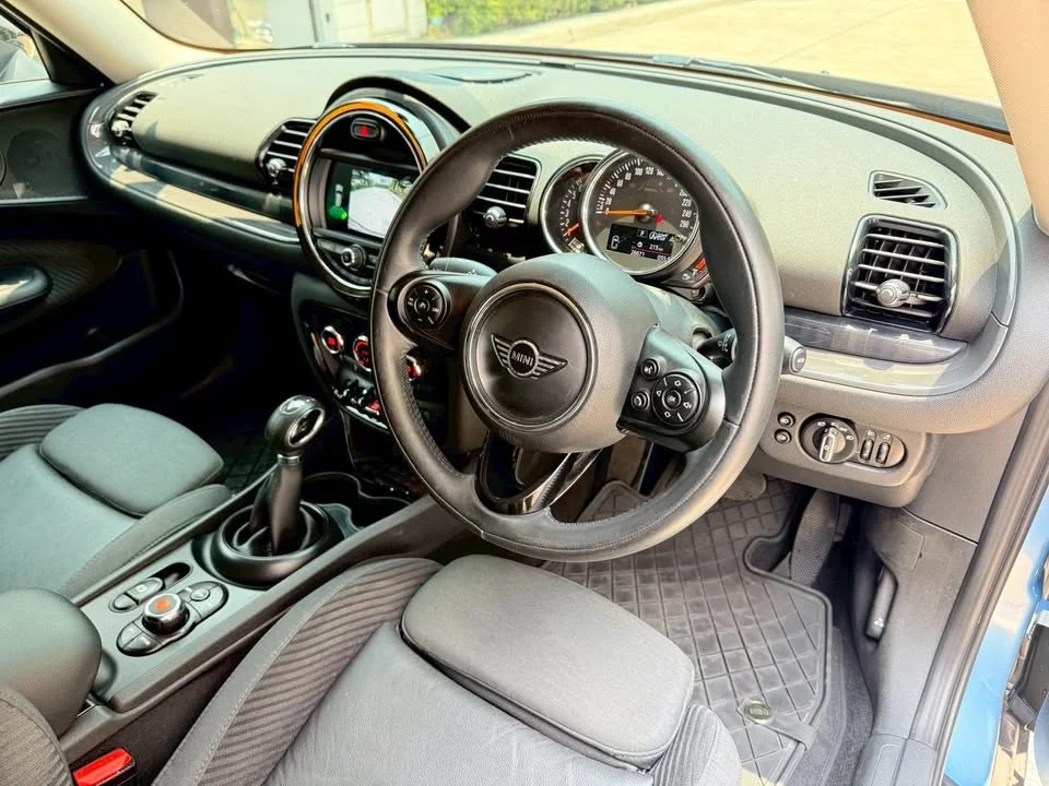 2019 Mini Hatch  III 3