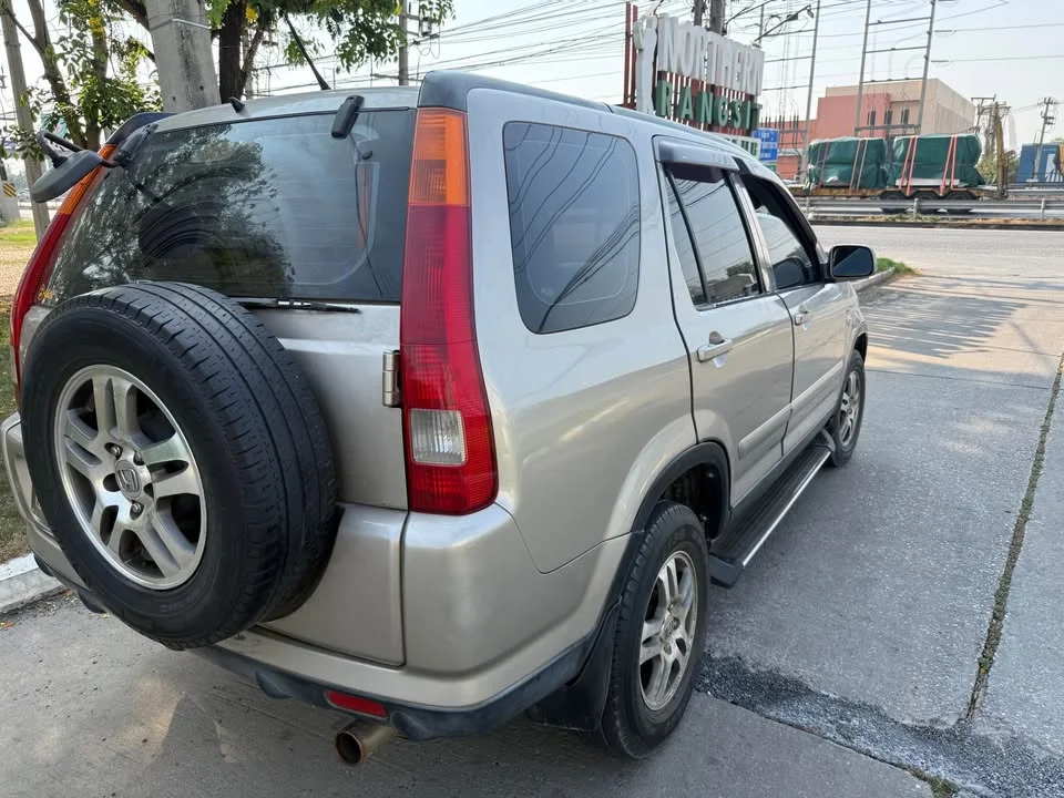 2003 Honda CR-V II 3