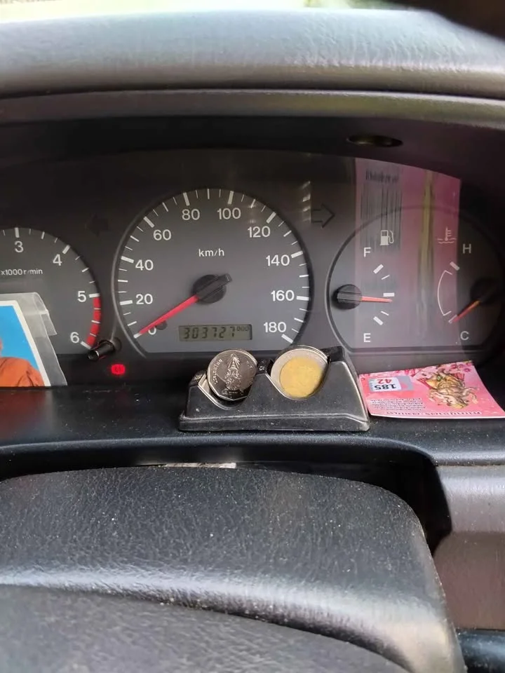 Mazda 2500 Fighter V 2