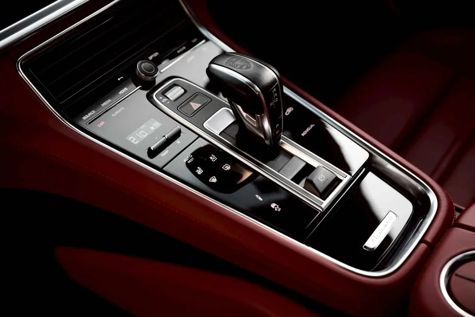 2022 Porsche Panamera II 3