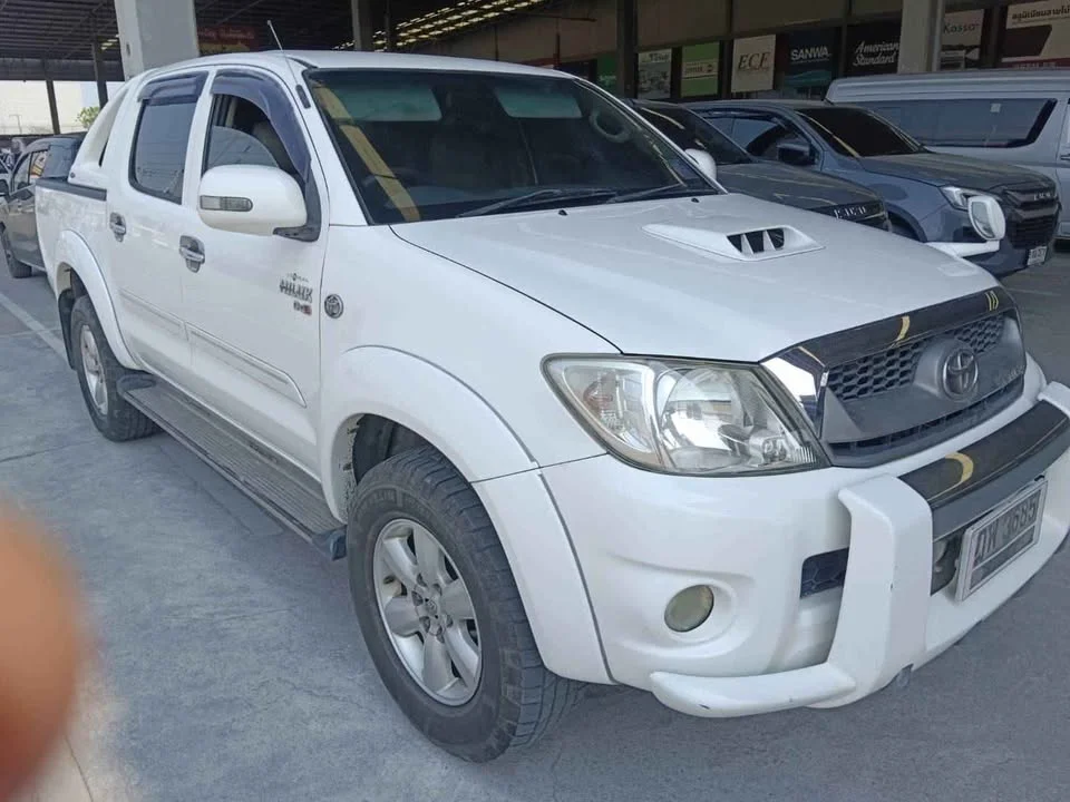 2010 Toyota Hilux VII 2