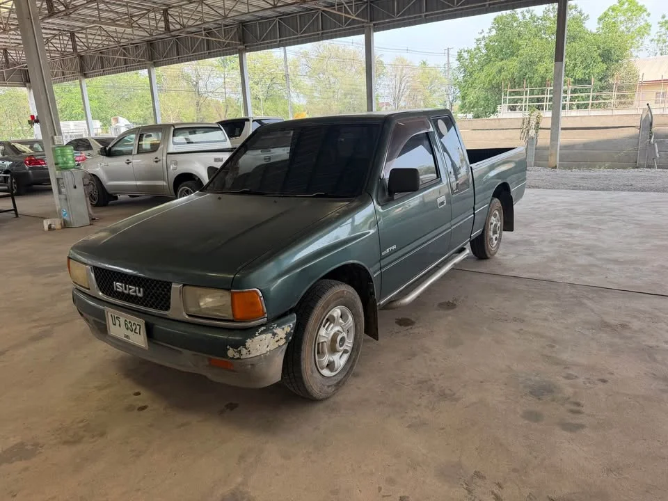 1993 Isuzu TFR III 2