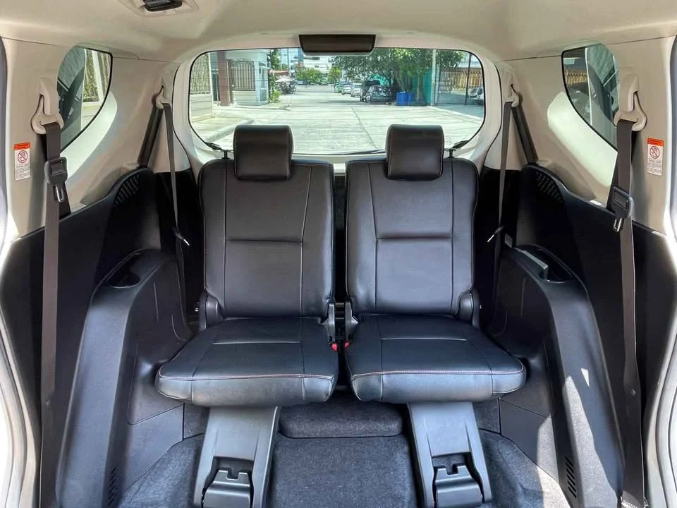2019 Toyota Sienta II 3
