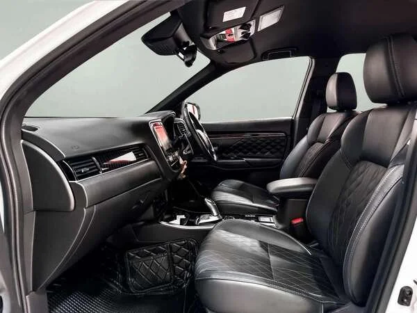 2021 Mitsubishi Outlander III 3