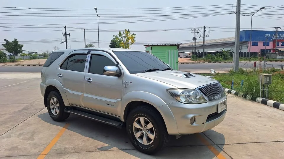 2007 Toyota Fortuner I 3