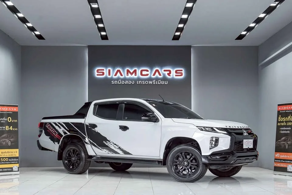 2022 Mitsubishi Triton V 2