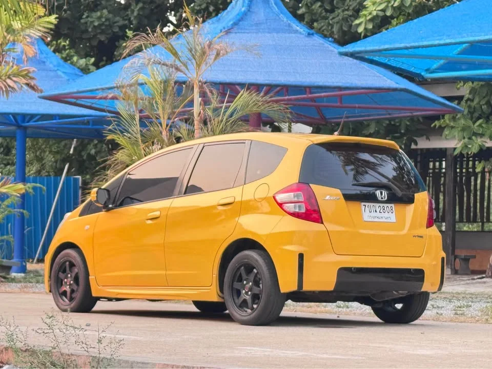 2010 Honda Jazz II 3