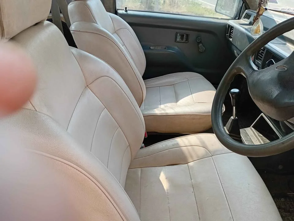 1995 Mitsubishi Triton II 3
