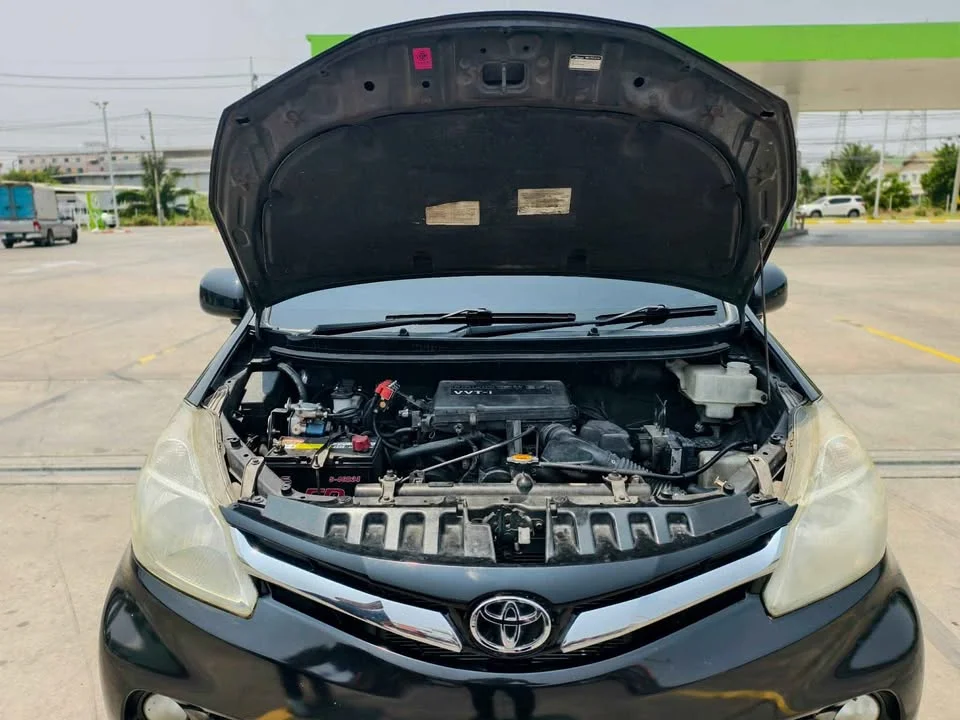 2012 Toyota Avanza II 2