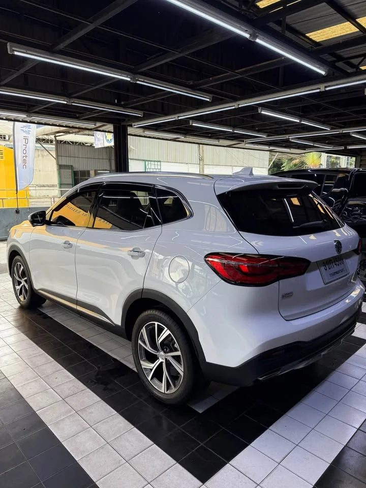 2021 MG HS 2
