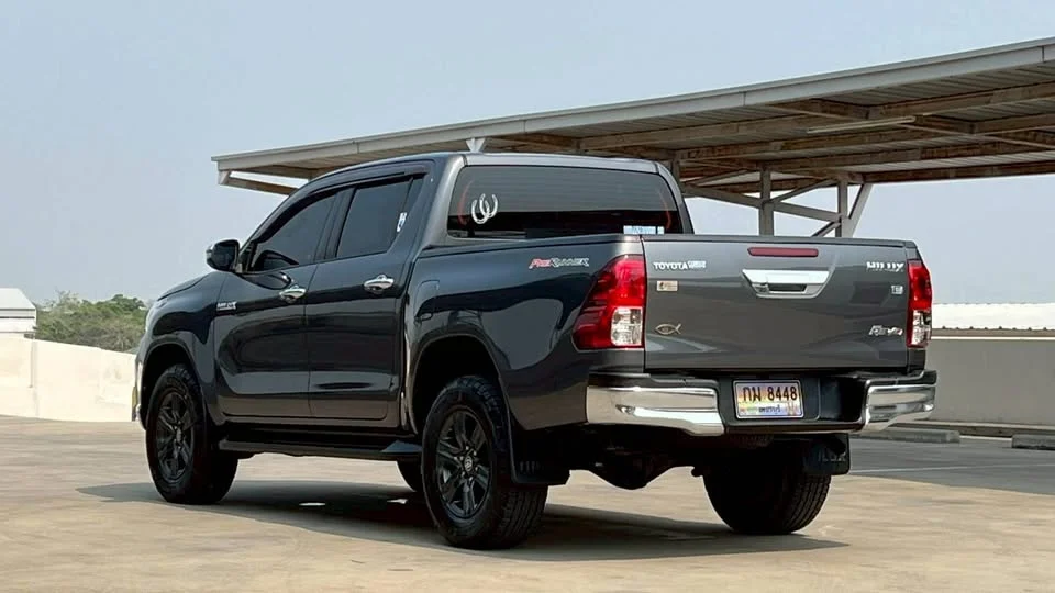 2018 Toyota Hilux VIII 2