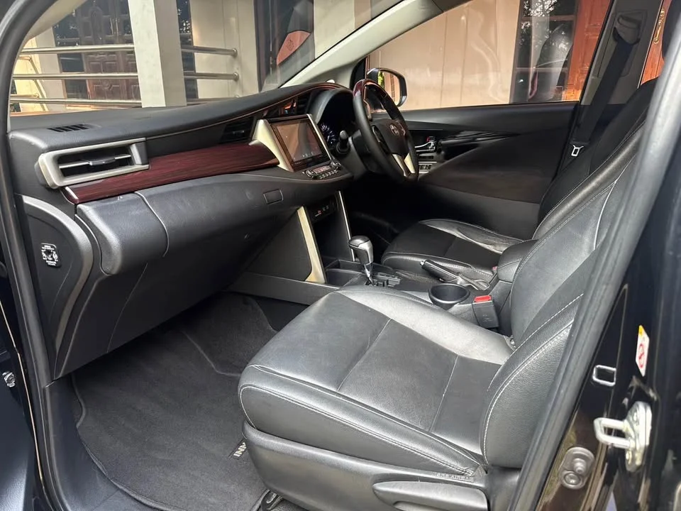 2020 Toyota Innova II 3