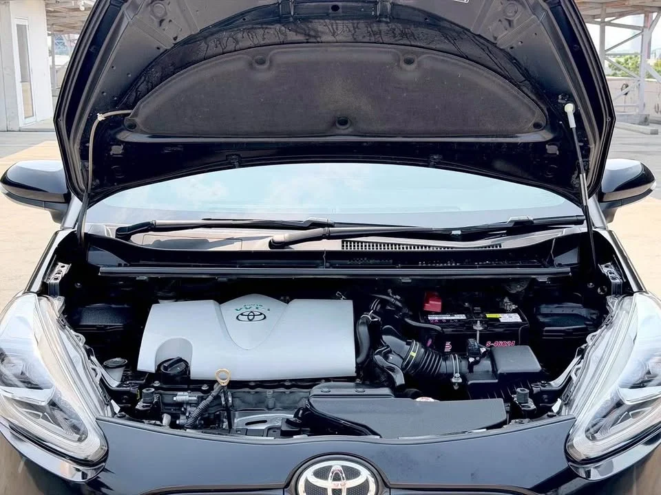 2019 Toyota Sienta II 2