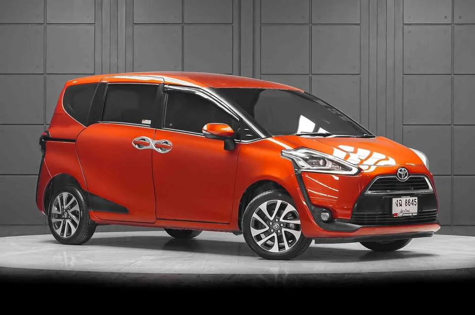 2017 Toyota Sienta II 2