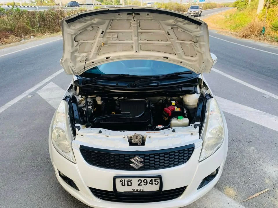 2013 Suzuki Swift II 2