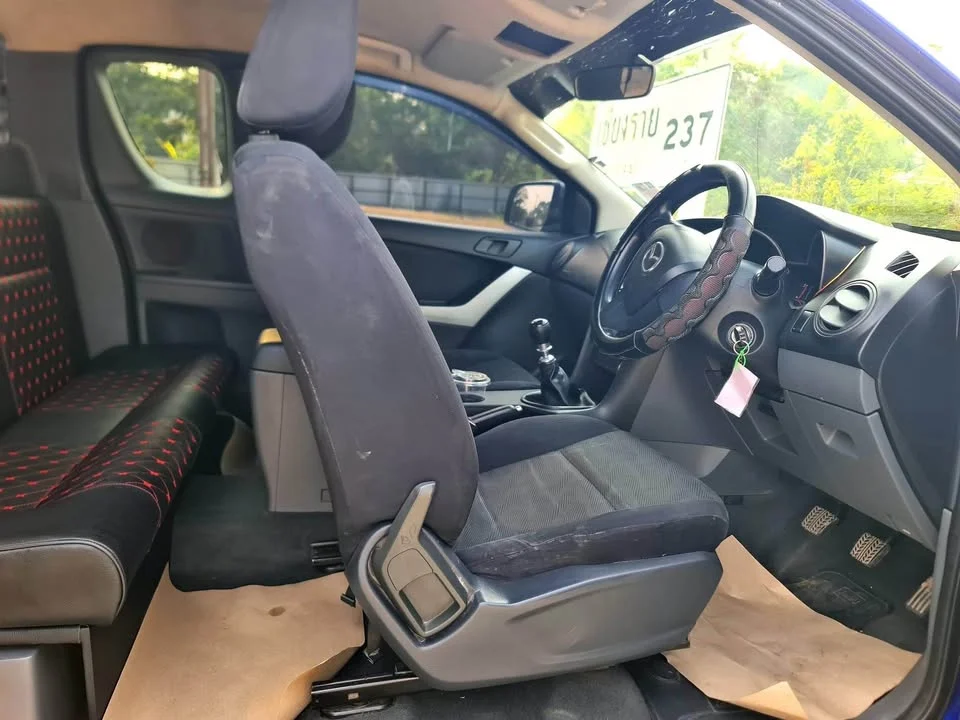 2015 Mazda BT-Series II 2