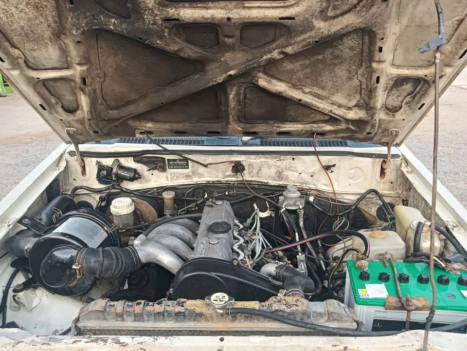 1992 Mitsubishi Triton II 3