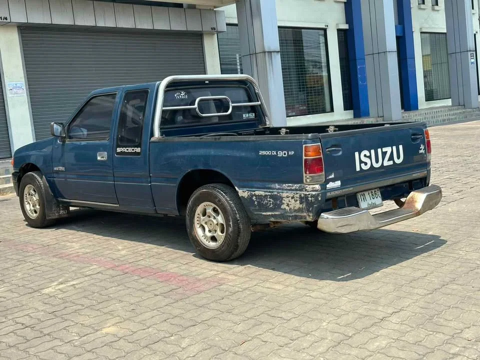 2000 Isuzu TFR III 3