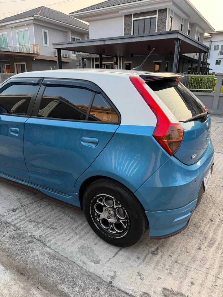 2016 MG 3 II 3