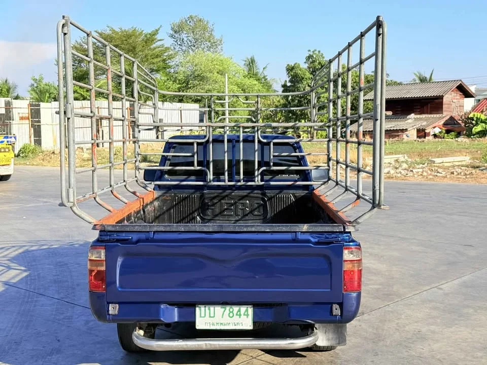 2003 Toyota Hilux Tiger VI 3