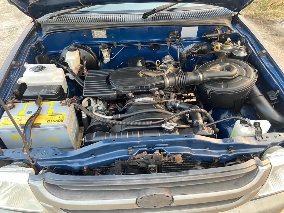 Toyota Hilux Tiger VI 3