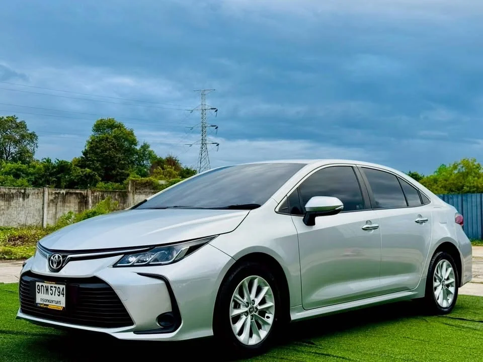 2019 Toyota Corolla Altis XII (E210) 3