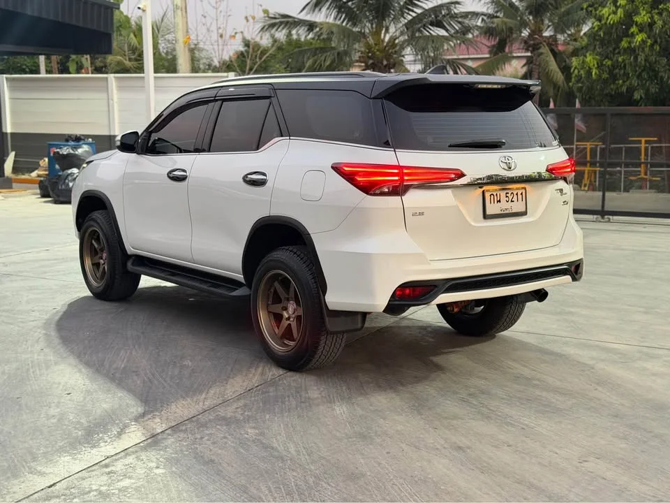 2017 Toyota Fortuner II 2
