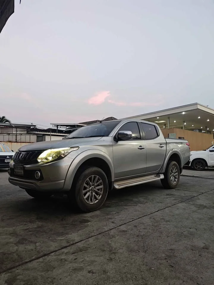 2017 Mitsubishi Triton V 2