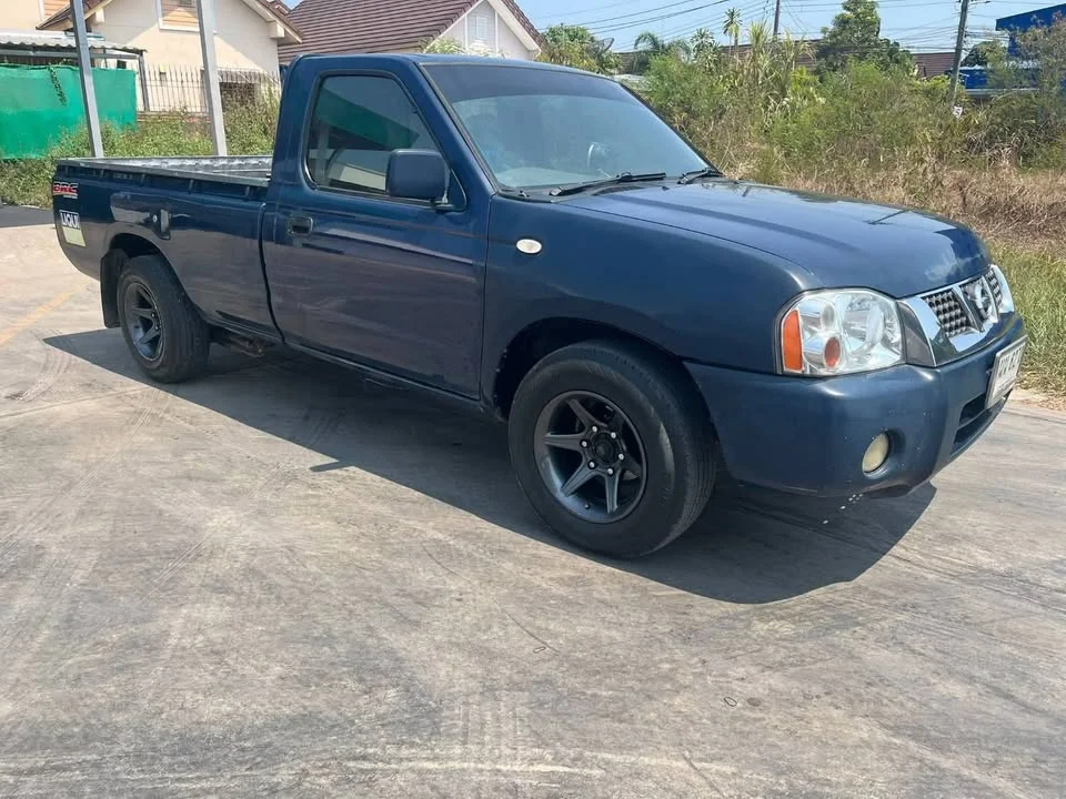 2005 Nissan Frontier I 3