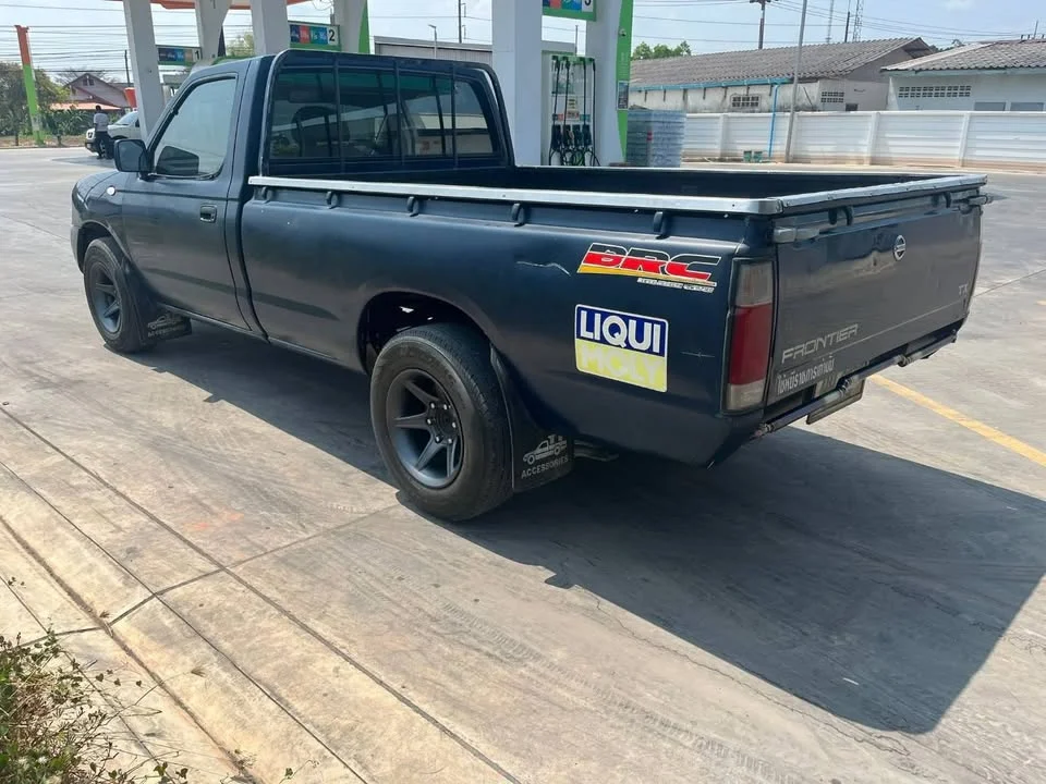 2005 Nissan Frontier I 2