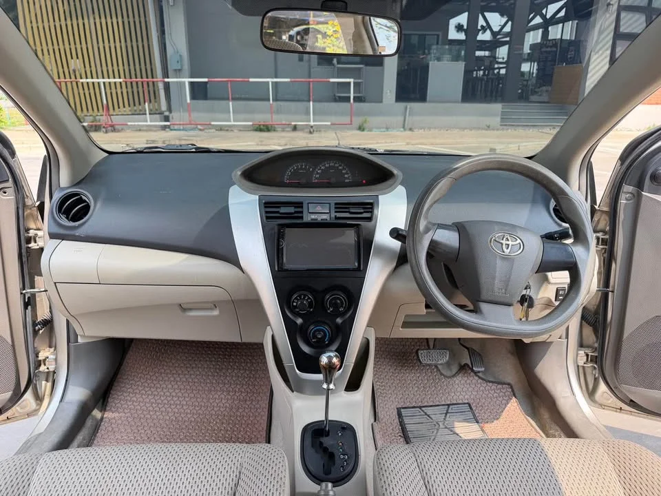 2011 Toyota Vios II 3