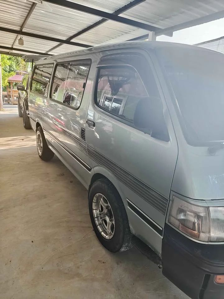 1995 Toyota Commuter IV (H100) 2